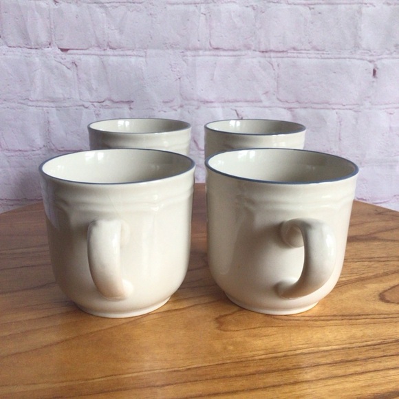 Vintage Stoneware Japan Cream and Blue Dining Mugs - Set of 4 - Picture 4 of 10